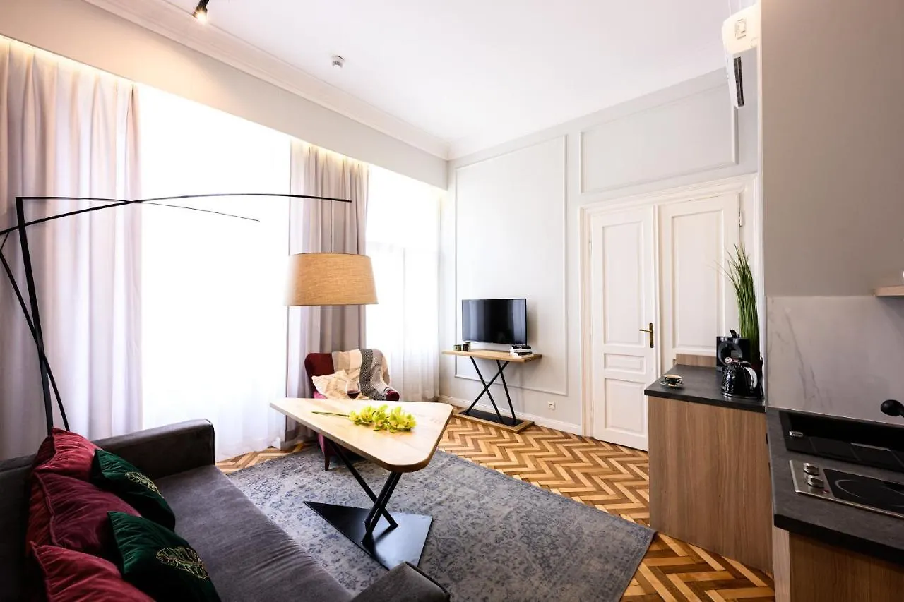 Arts Apartments - Krakow Old Town