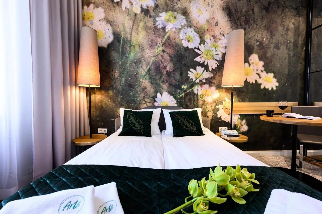 Arts Apartments - Krakow Old Town