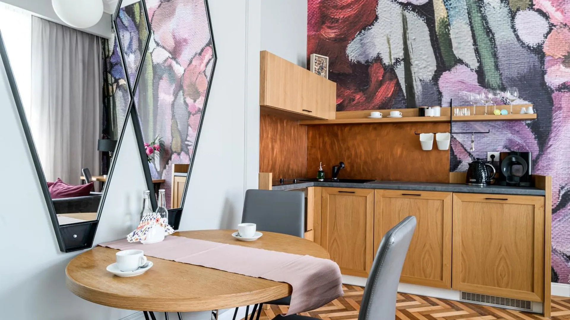 Arts Apartments - Krakow Old Town